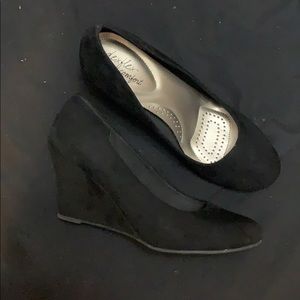 Dexflex comfort velvet shoes (brand new)